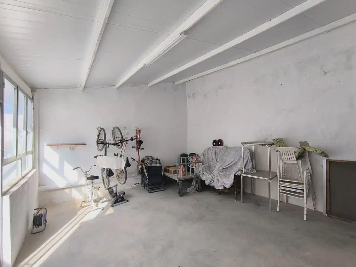7 slaapkamer Finca/Landhuis te koop in Villena met zwembad garage - € 290.000 (Ref: 10182329)