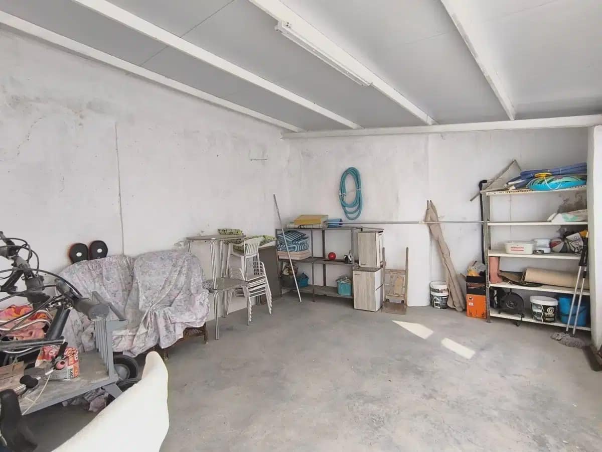 7 slaapkamer Finca/Landhuis te koop in Villena met zwembad garage - € 290.000 (Ref: 10182329)