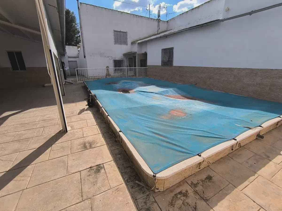 7 slaapkamer Finca/Landhuis te koop in Villena met zwembad garage - € 290.000 (Ref: 10182329)