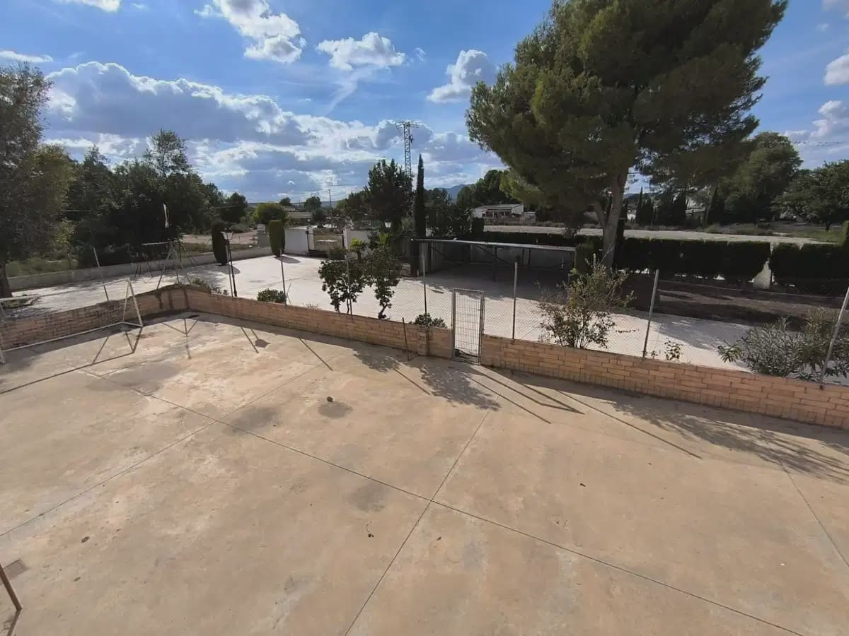 7 slaapkamer Finca/Landhuis te koop in Villena met zwembad garage - € 290.000 (Ref: 10182329)