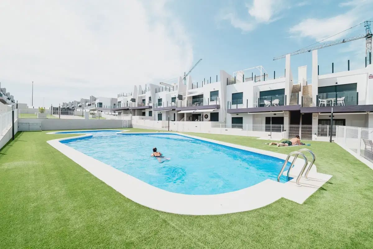 Ático de 3 habitaciones en San Miguel de Salinas en venta con piscina garaje - 299.000 € (Ref: 10182335)