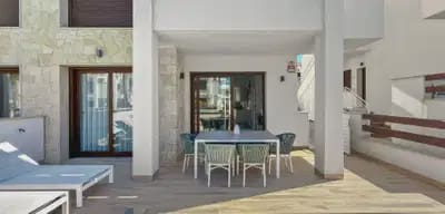 2 makuuhuone Huoneisto myytävänä paikassa Torrevieja mukana uima-altaan 
autotalli - 312 500 € (Ref: 10182338)