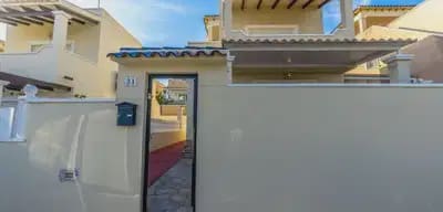 3 chambre Villa/Maison à vendre à Villamartin avec piscine garage - 295 000 € (Ref: 10182339)