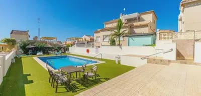 3 chambre Villa/Maison à vendre à Villamartin avec piscine garage - 295 000 € (Ref: 10182339)