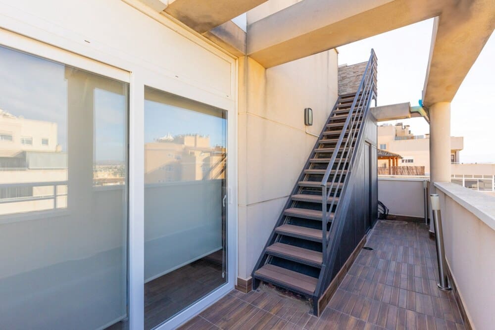 5 makuuhuone Kattohuoneisto myytävänä paikassa Elche / Elx - 500 000 € (Ref: 8820932)