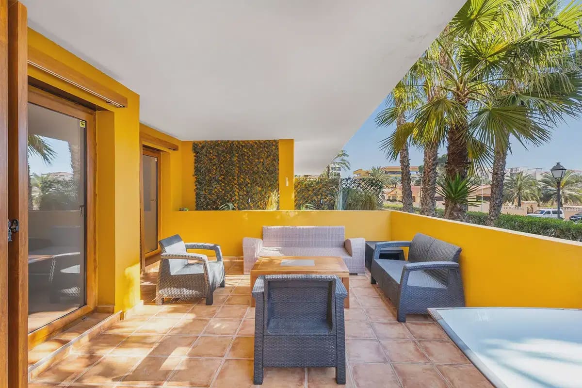 2 slaapkamer Appartement te koop in Torrevieja met zwembad garage - € 345.000 (Ref: 8820963)