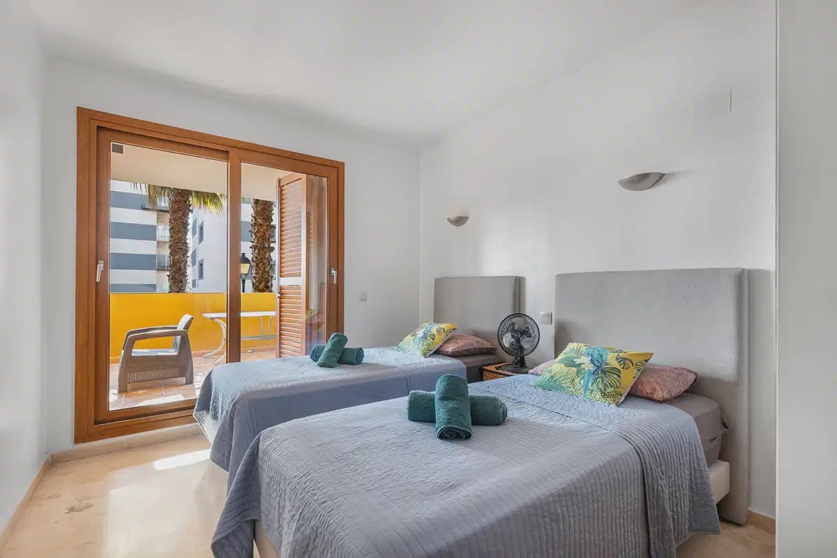 2 slaapkamer Appartement te koop in Torrevieja met zwembad garage - € 345.000 (Ref: 8820963)