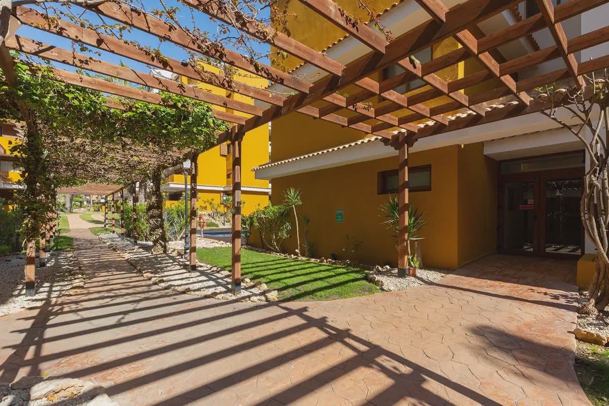 2 slaapkamer Appartement te koop in Torrevieja met zwembad garage - € 345.000 (Ref: 8820963)