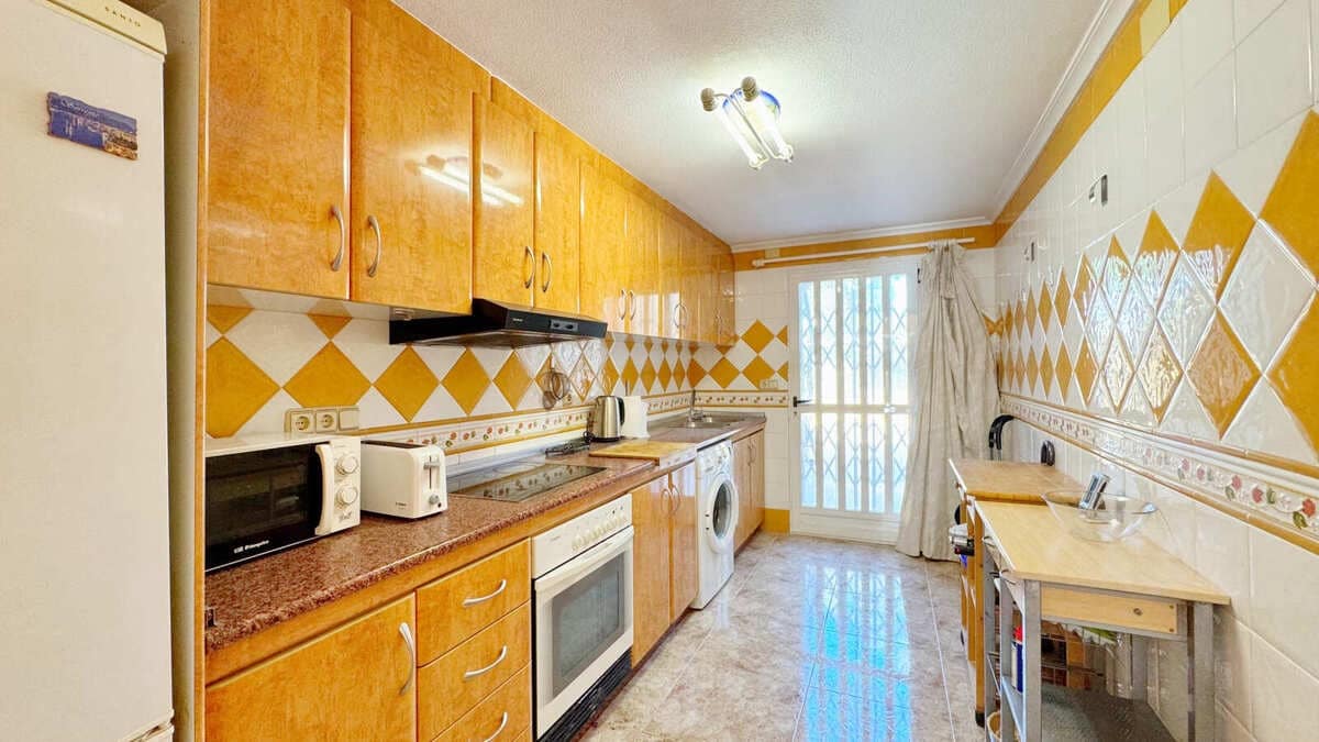 4 bedroom Villa for sale in Orihuela - € 385,000 (Ref: 8997516)