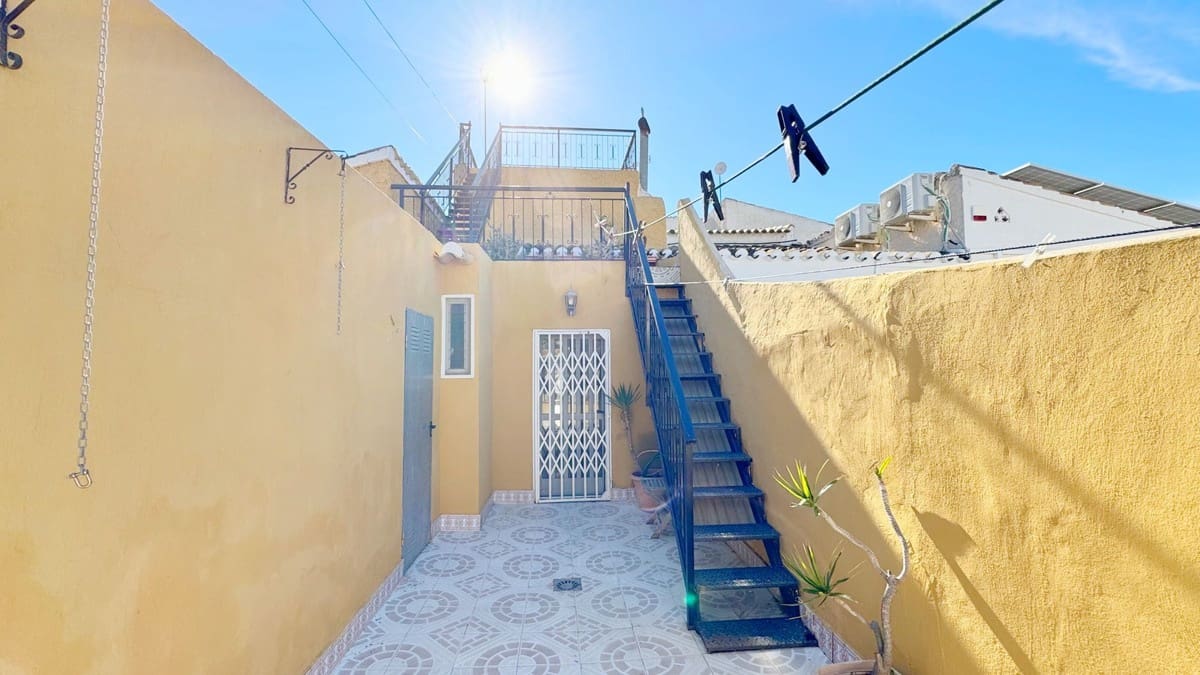 4 bedroom Villa for sale in Orihuela - € 385,000 (Ref: 8997516)