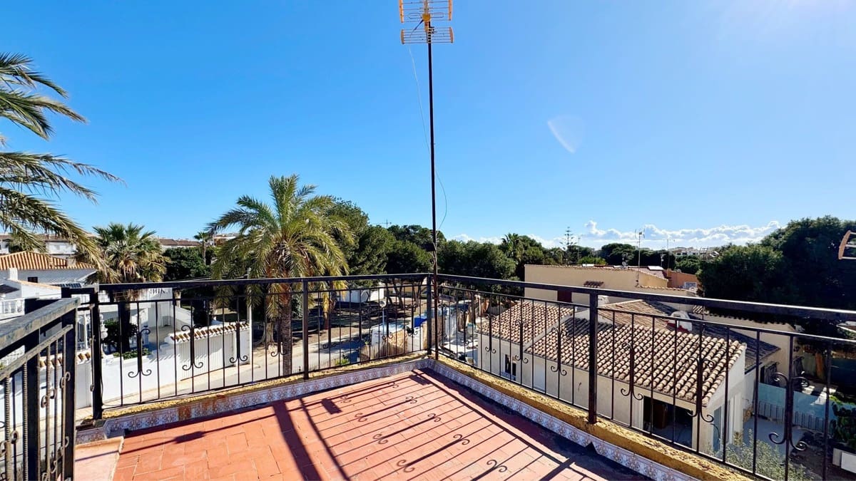 4 bedroom Villa for sale in Orihuela - € 385,000 (Ref: 8997516)