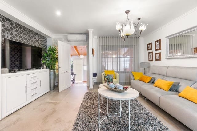 4 soveværelse Byhus til salg i Guardamar Playa, Guardamar del Segura - € 355.000 (Ref: 8997531)