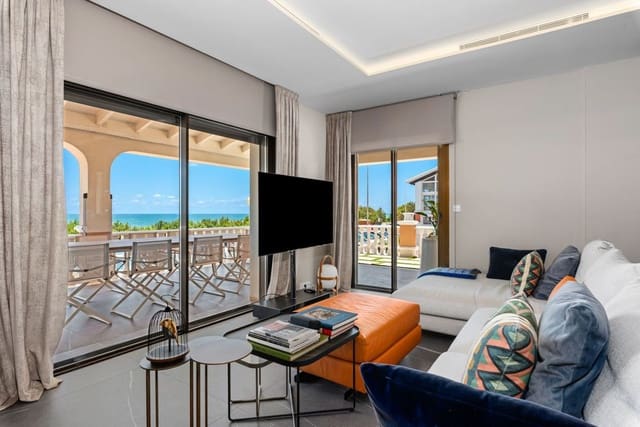 6 soveværelse Byhus til salg i Guardamar Playa, Guardamar del Segura - € 1.350.000 (Ref: 9056156)