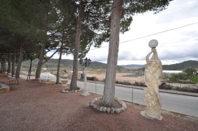 4 soveværelse Hulehus til salg i Pinoso - € 189.000 (Ref: 9071785)