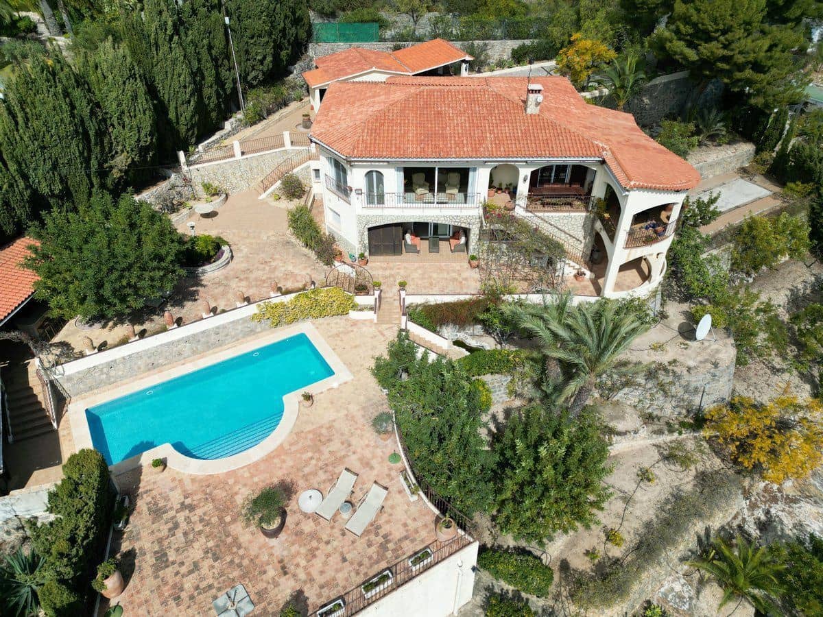 5 bedroom Villa for sale in Altea la Vella - € 1,500,000 (Ref: 9072004)