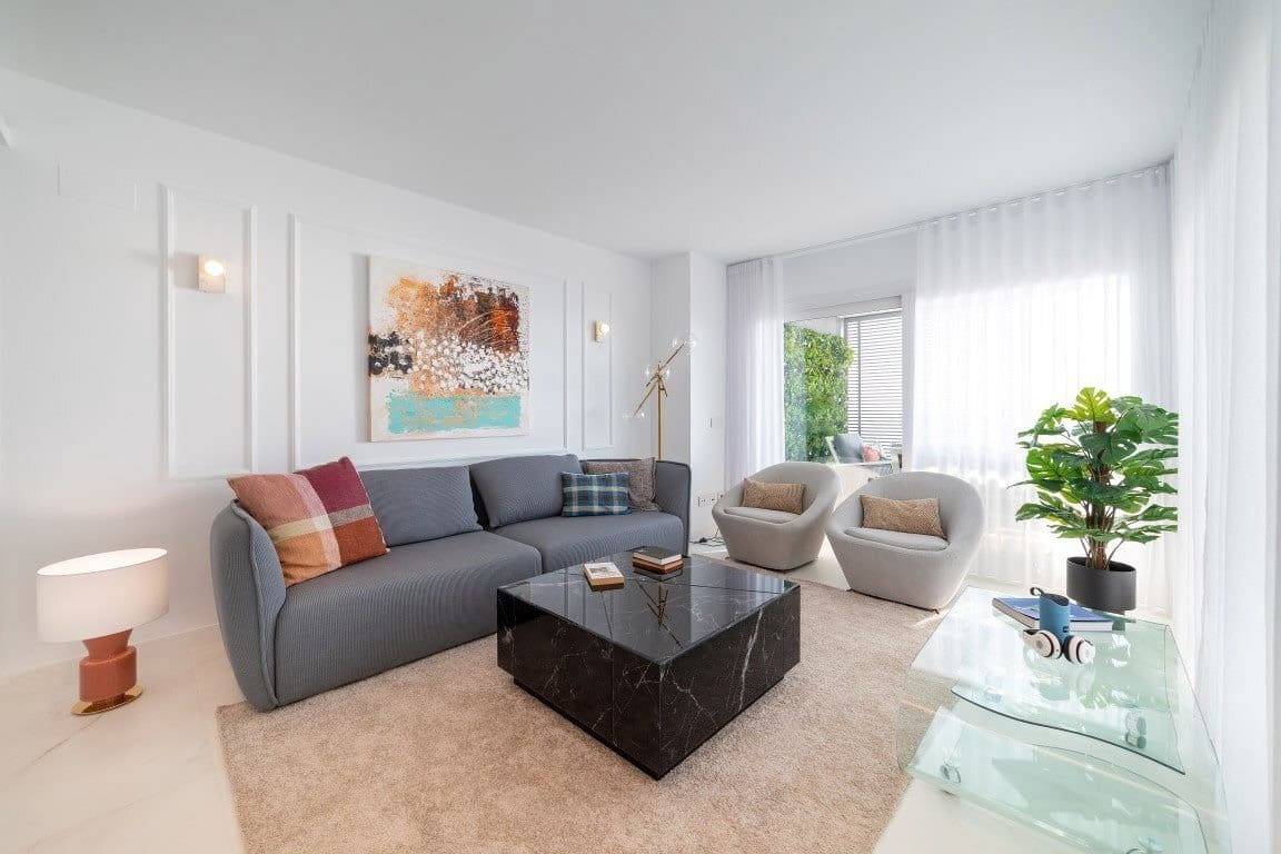 2 bedroom Apartment for sale in Torrevieja - € 449,000 (Ref: 9293405)