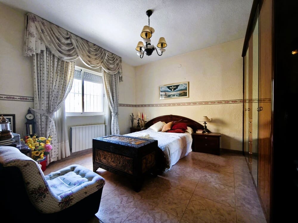 5 bedroom Finca/Country House for sale in Busot - € 520,000 (Ref: 9429472)