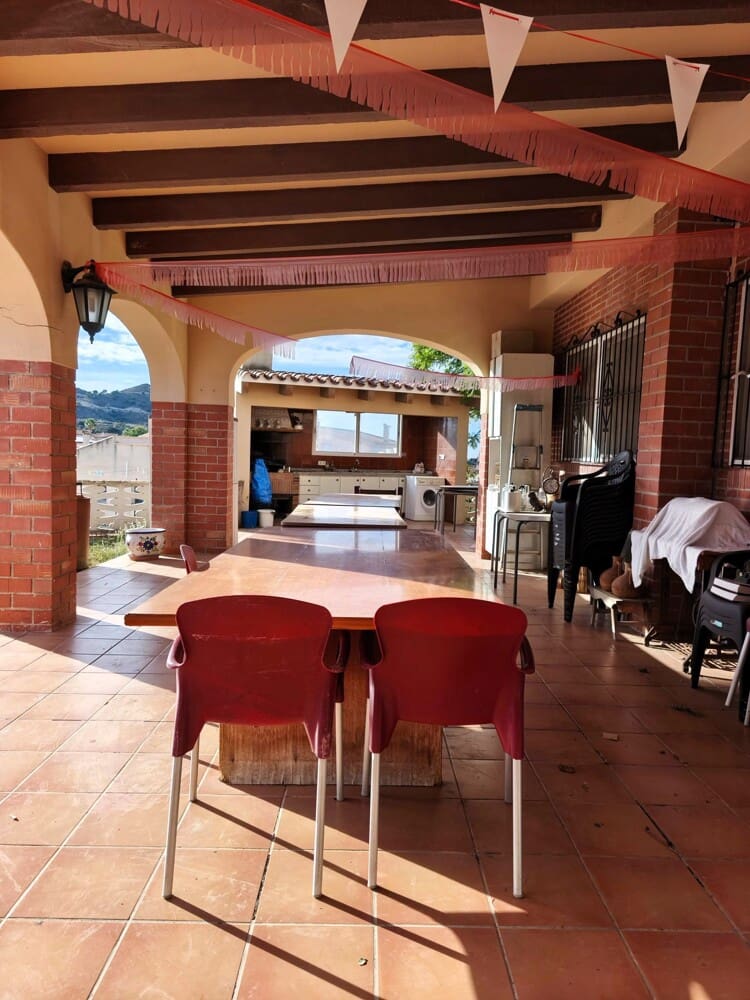 5 bedroom Finca/Country House for sale in Busot - € 520,000 (Ref: 9429472)