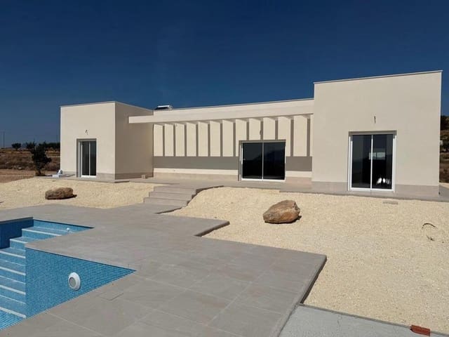 Chalet de 3 habitaciones en Pinoso en venta - 356.000 € (Ref: 9808986)