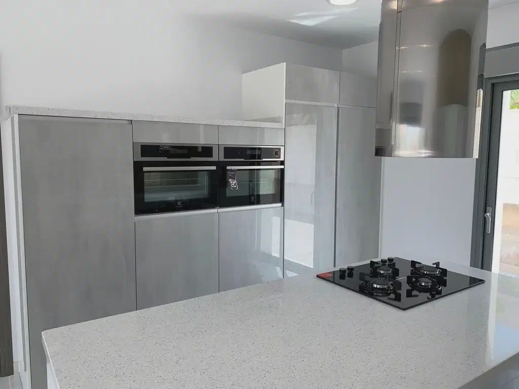 4 soveværelse Villa til salg i Pinoso med swimmingpool - € 436.000 (Ref: 9824362)