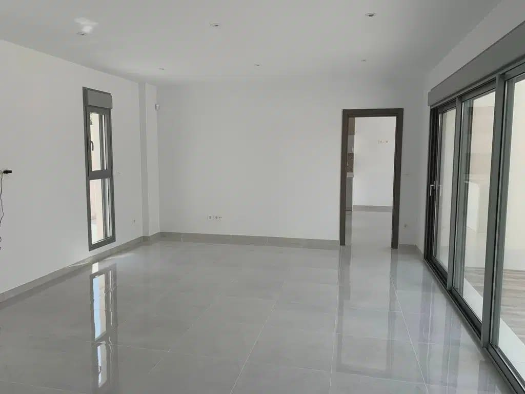 4 soveværelse Villa til salg i Pinoso med swimmingpool - € 436.000 (Ref: 9824362)