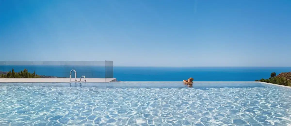 2 bedroom Apartment for sale in Rincon de la Victoria with pool - € 424,000 (Ref: 9824411)