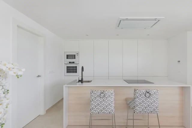 2 makuuhuone Huvila myytävänä paikassa Centro, Los Alcázares mukana uima-altaan - 439 000 € (Ref: 9824428)