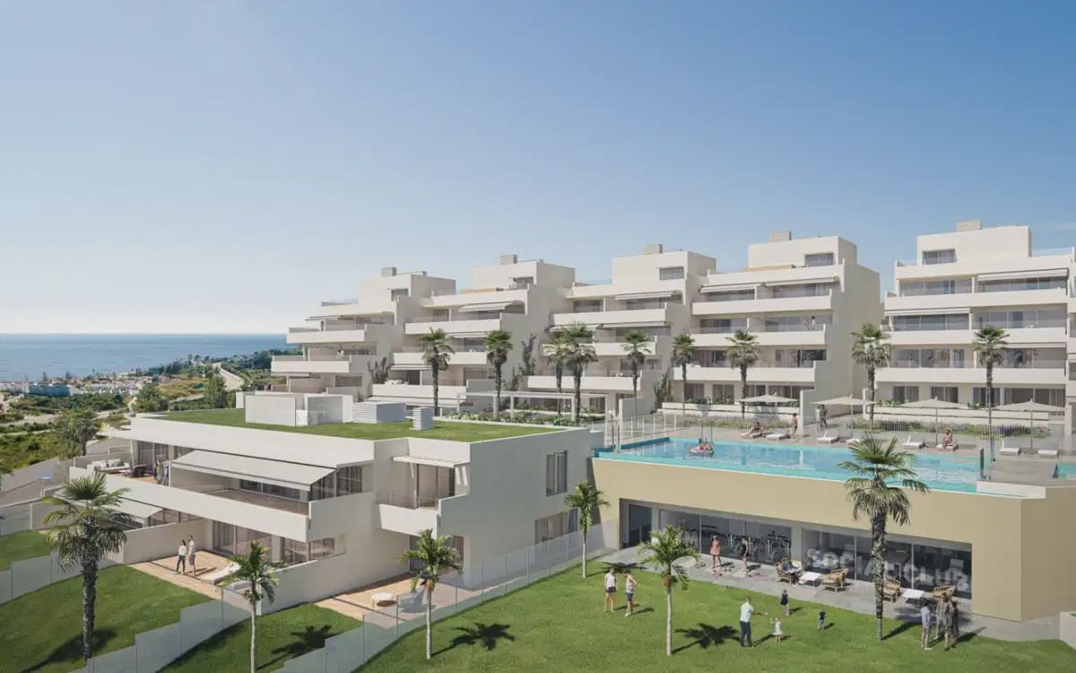 2 quarto Apartamento para venda em Estepona com piscina garagem - 428 000 € (Ref: 9824456)