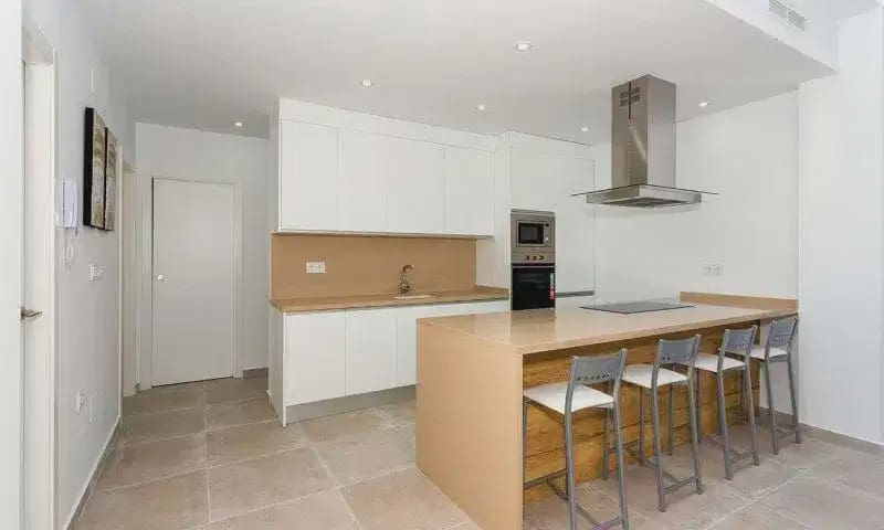 3 slaapkamer Villa te koop in Alicante stad met zwembad - € 453.000 (Ref: 9824473)