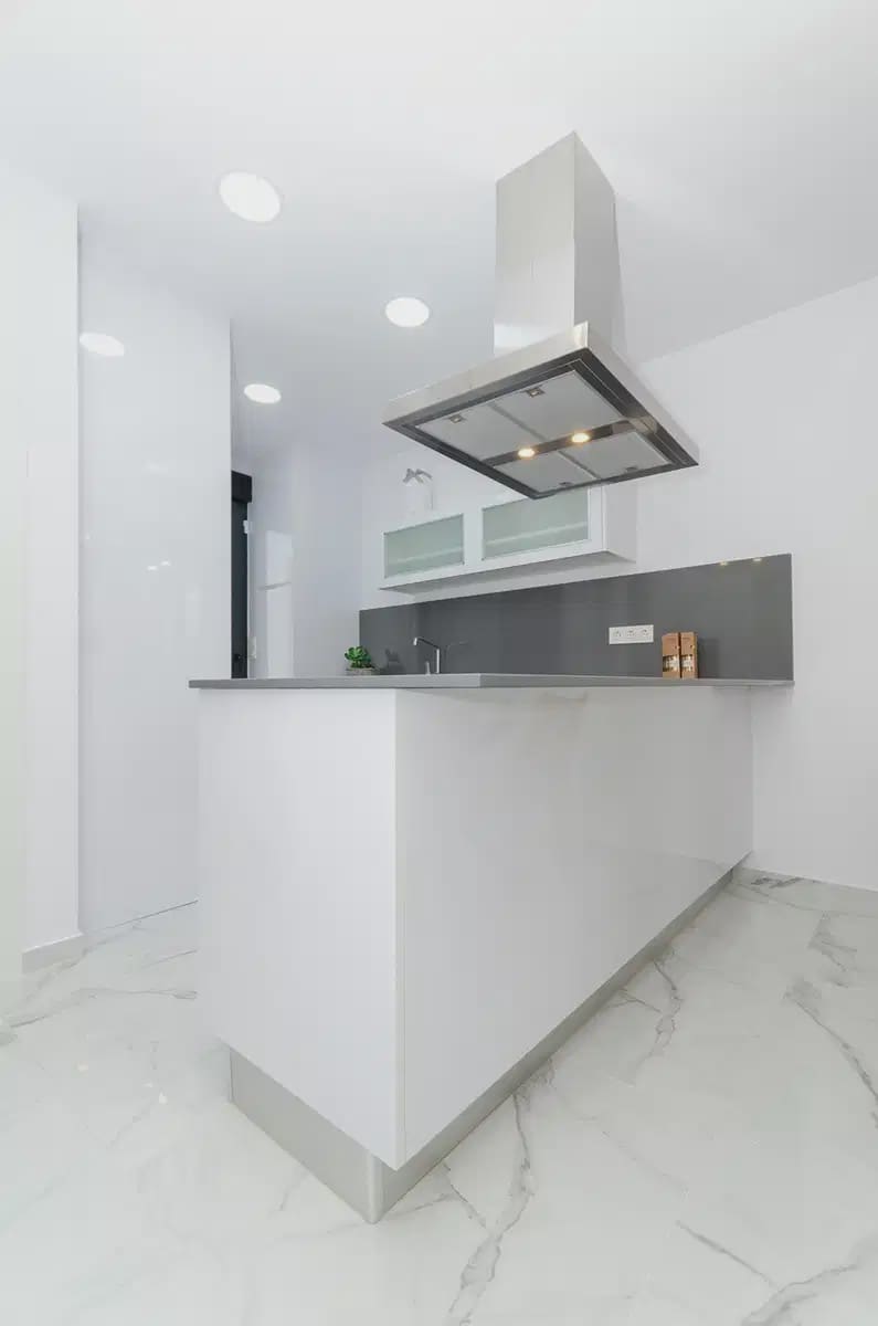 3 soverom Villa til salgs i Torrevieja med svømmebasseng garasje - € 424 000 (Ref: 9824504)