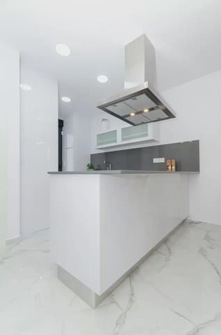 3 soveværelse Villa til salg i El Chaparral - La Siesta - La Torreta, Torrevieja med swimmingpool garage - € 424.000 (Ref: 9824504)