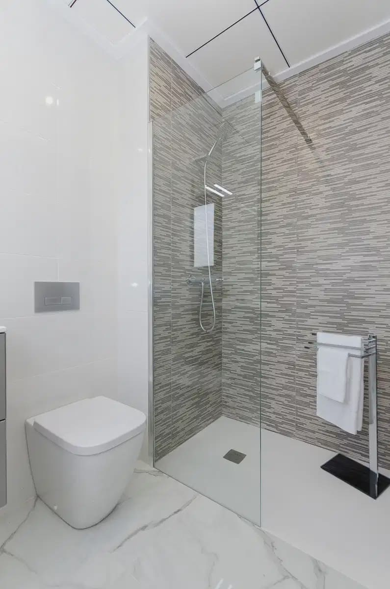 3 soverom Villa til salgs i Torrevieja med svømmebasseng garasje - € 424 000 (Ref: 9824504)