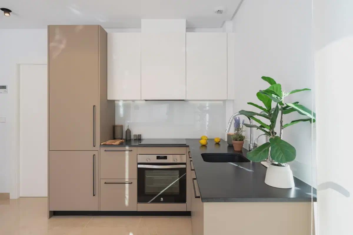 3 soverom Kjedet enebolig til salgs i La Marina med svømmebasseng garasje - € 459 000 (Ref: 9824507)