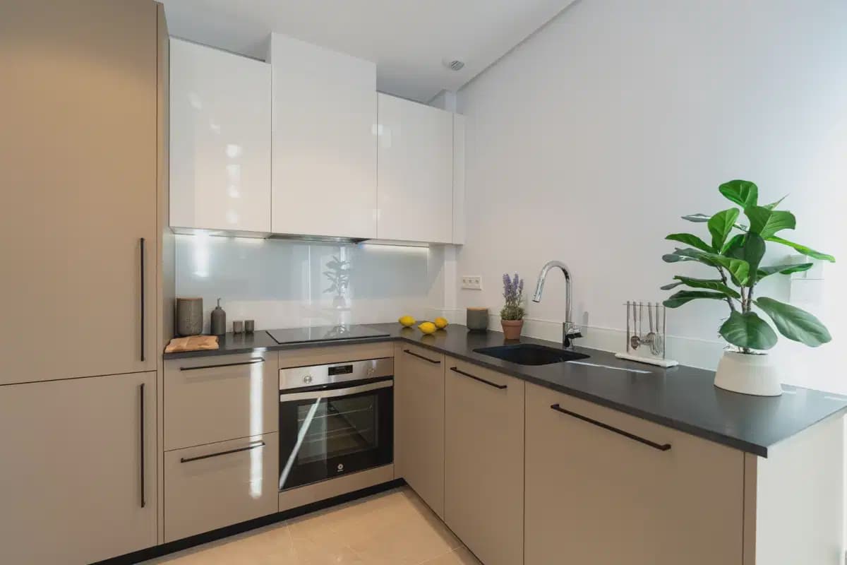 3 soverom Kjedet enebolig til salgs i La Marina med svømmebasseng garasje - € 459 000 (Ref: 9824507)
