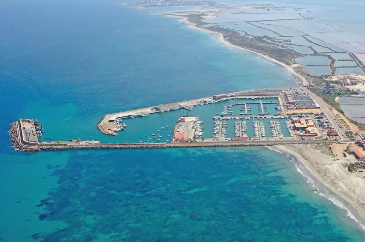 3 sovrum Bungalow till salu i San Pedro del Pinatar med pool garage - 409 000 € (Ref: 9824511)