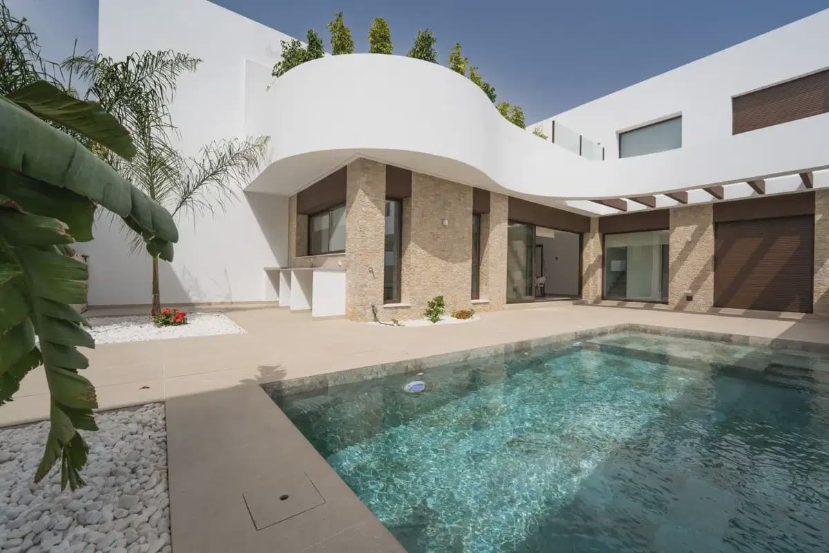4 bedroom Semi-detached Villa for sale in Almoradi - € 439,000 (Ref: 9824514)