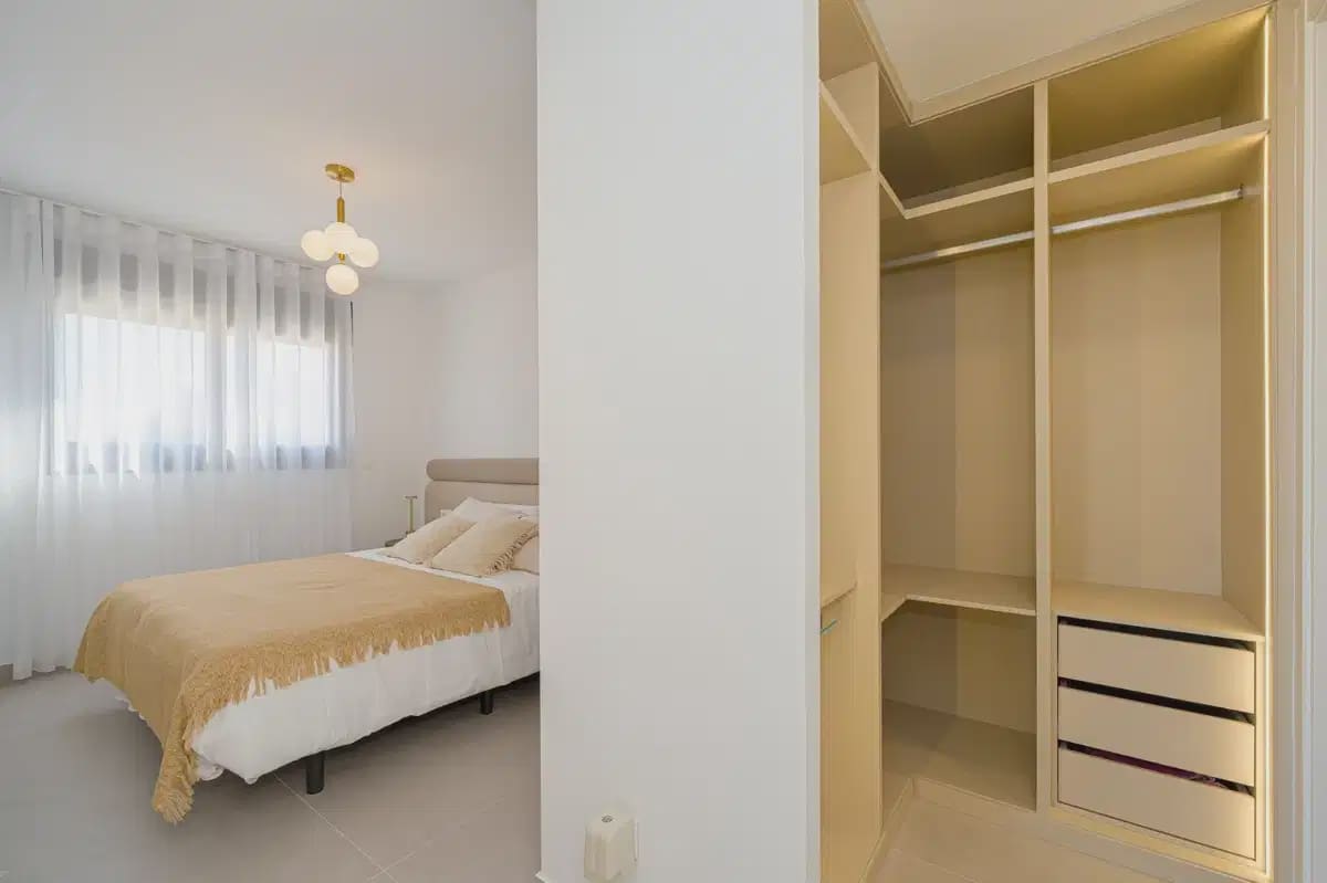 2 bedroom Apartment for sale in La Villajoyosa / Vila Joiosa with pool garage - € 369,000 (Ref: 9827843)