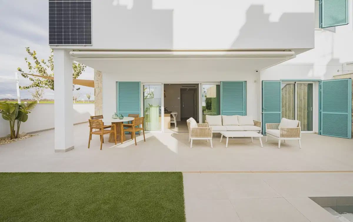 2 Zimmer Bungalow zu verkaufen in Pilar de la Horadada mit Pool Garage - 375.000 € (Ref: 9827917)