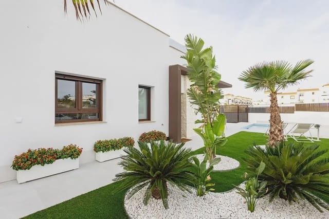 2 quarto Moradia Geminada para venda em Desamparados - Hurchillo - Torremendo, Orihuela - 351 000 € (Ref: 9827922)