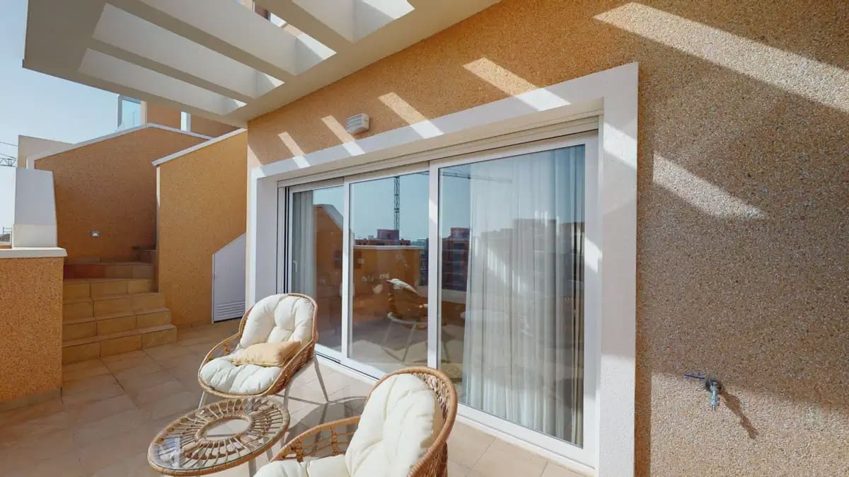 3 soverom Penthouse til salgs i Guardamar del Segura med svømmebasseng - € 344 900 (Ref: 9830685)