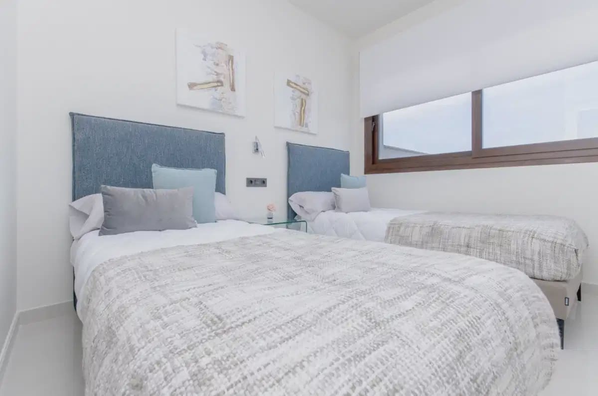 3 slaapkamer Bungalow te koop in Torrevieja - € 305.000 (Ref: 9830712)