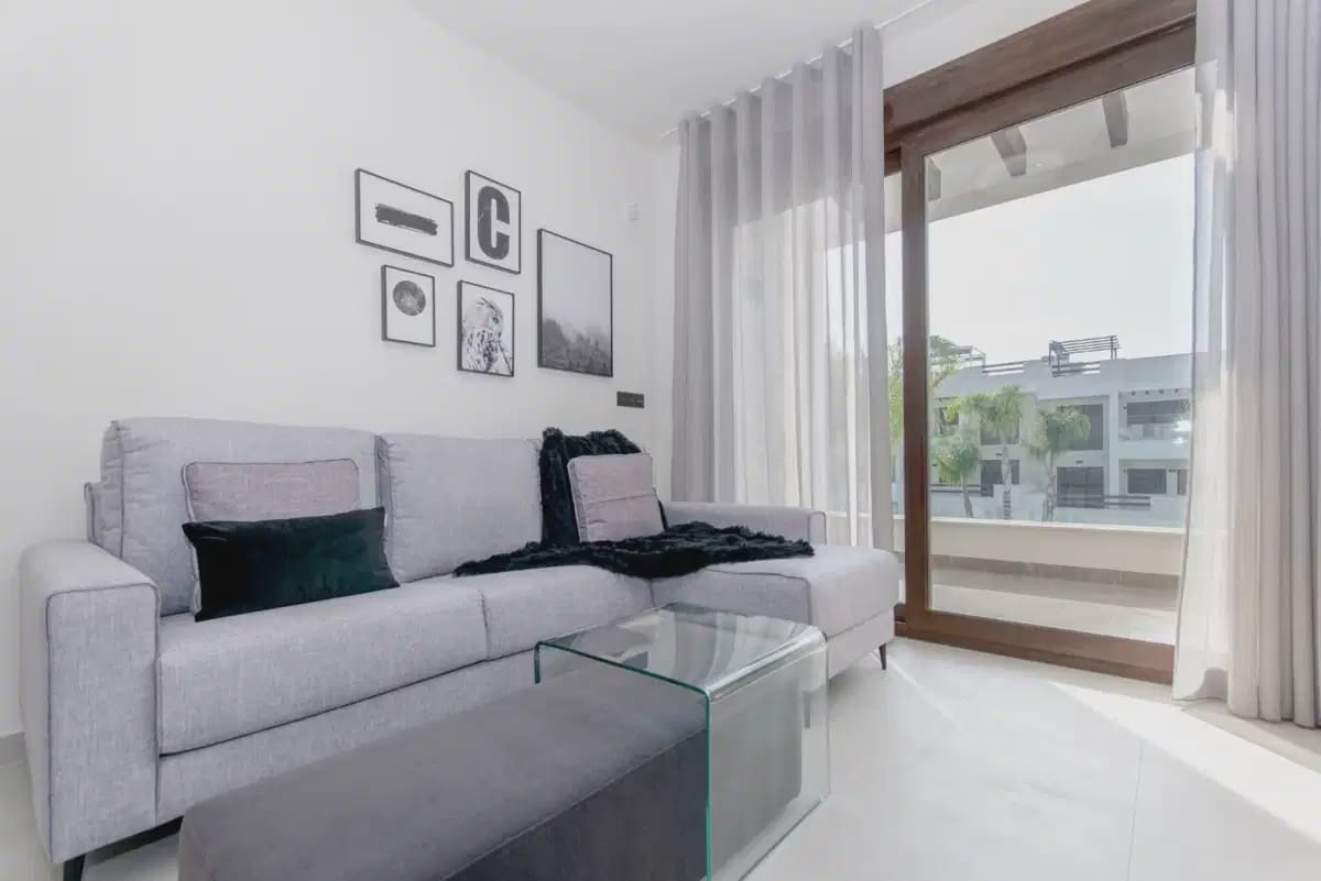 2 slaapkamer Bungalow te koop in Torrevieja met zwembad garage - € 315.000 (Ref: 9830713)