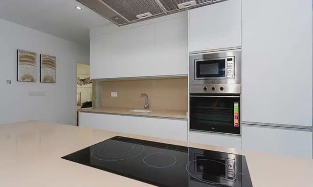 3 soverom Kjedet enebolig til salgs i Daya Nueva med svømmebasseng - € 380 000 (Ref: 9830717)