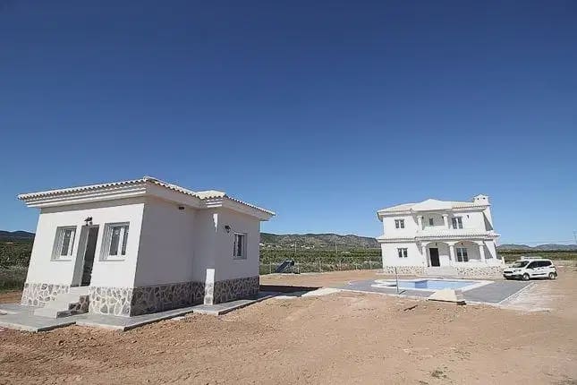 4 bedroom Villa for sale in Pinoso - € 375,000 (Ref: 9832015)