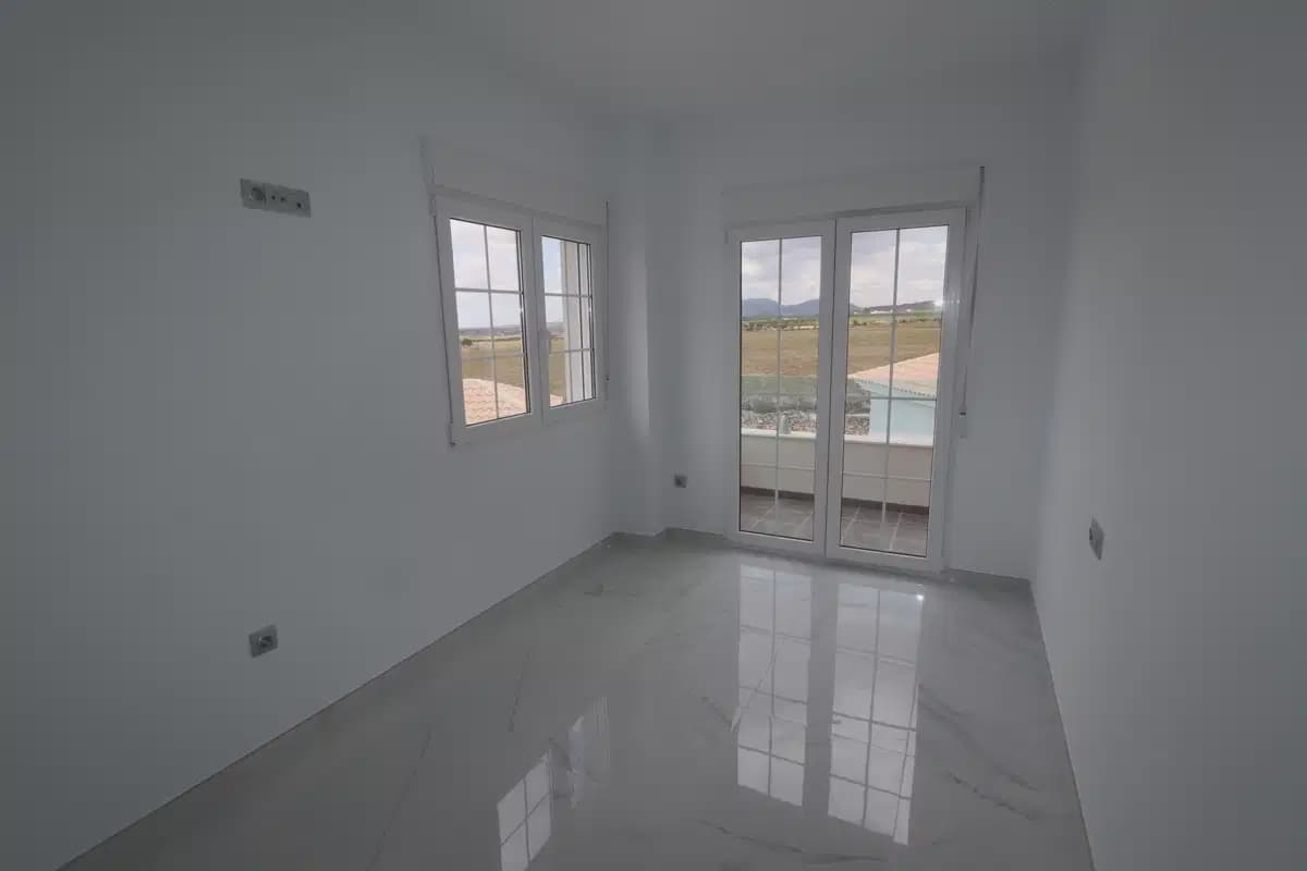 4 sypialnia Willa na sprzedaż w Pinoso z basenem - 423 000 € (Ref: 9832017)