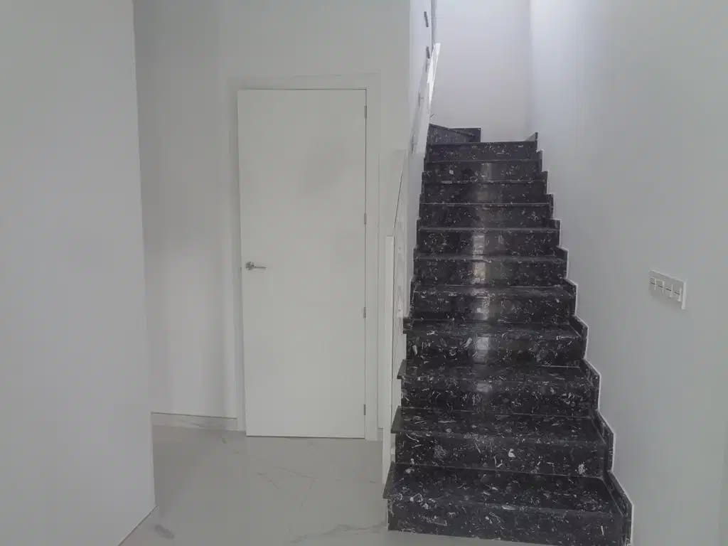4 sypialnia Willa na sprzedaż w Pinoso z basenem - 423 000 € (Ref: 9832017)