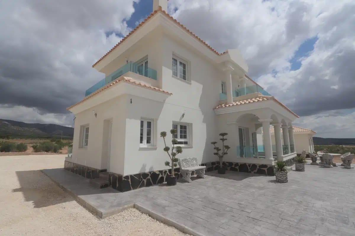 4 sypialnia Willa na sprzedaż w Pinoso z basenem - 423 000 € (Ref: 9832017)