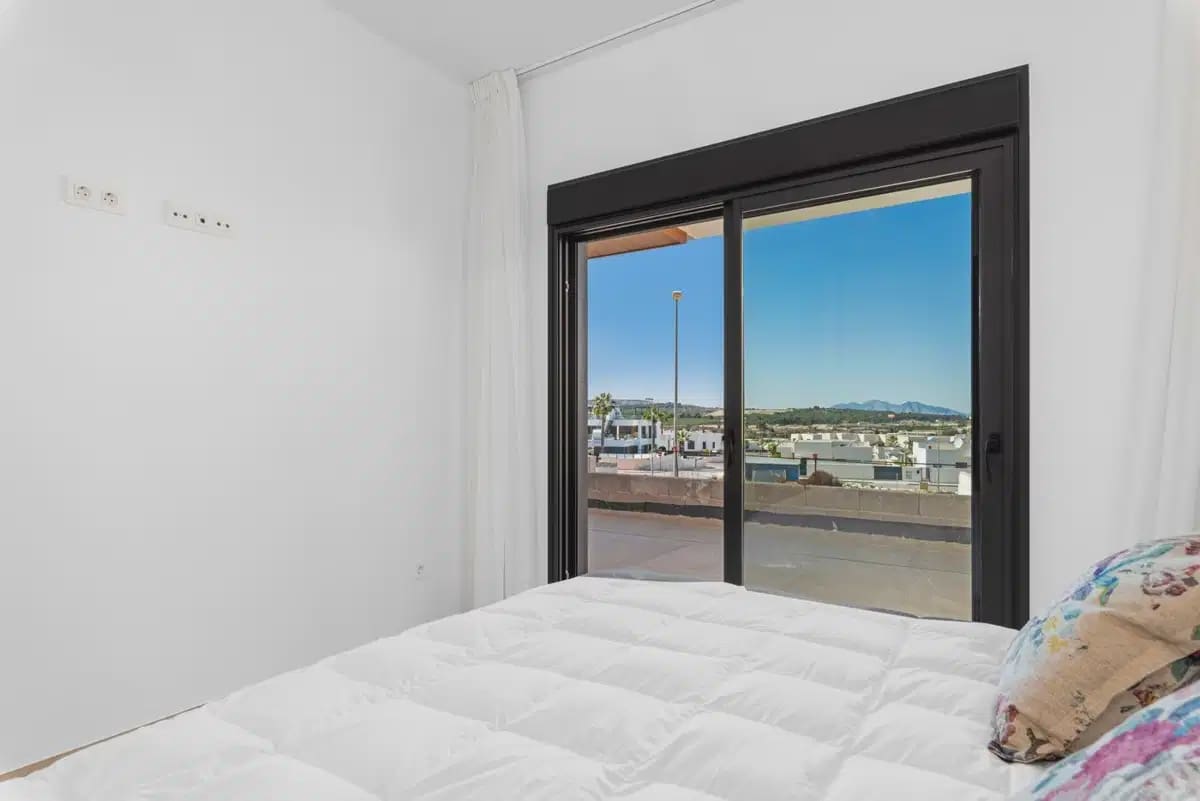 2 Zimmer Apartment zu verkaufen in Benijofar mit Pool Garage - 299.000 € (Ref: 9832027)