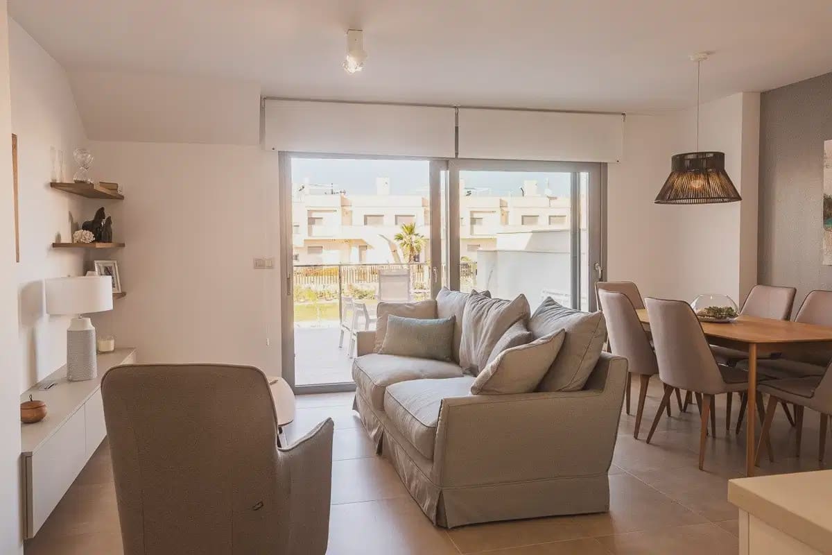 2 soveværelse Bungalow til salg i Orihuela med swimmingpool garage - € 299.900 (Ref: 9834091)