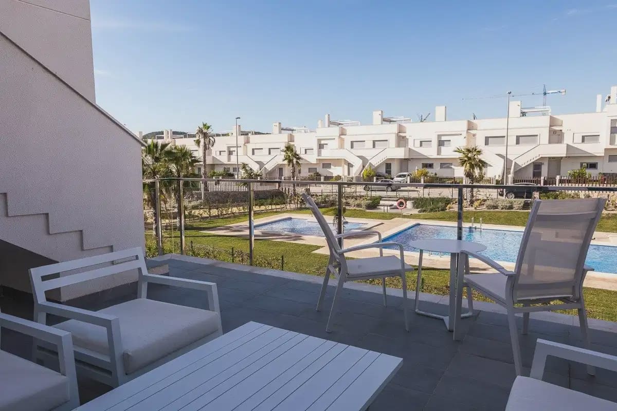 2 soveværelse Bungalow til salg i Orihuela med swimmingpool garage - € 299.900 (Ref: 9834091)